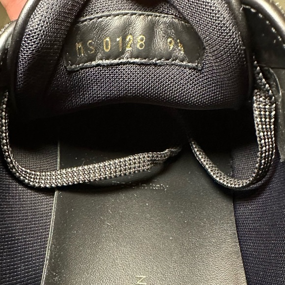 WORN LOUIS VUITTON MEN’S SNEAKERS. US SIZE 10.5, LV SIZE 9.5 - Picture 4 of 4